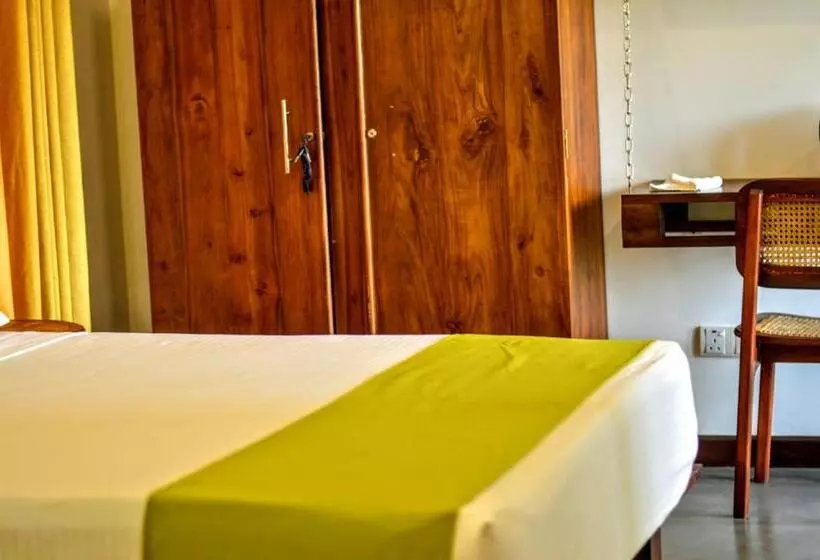 Hotelli Sky House Ahangama