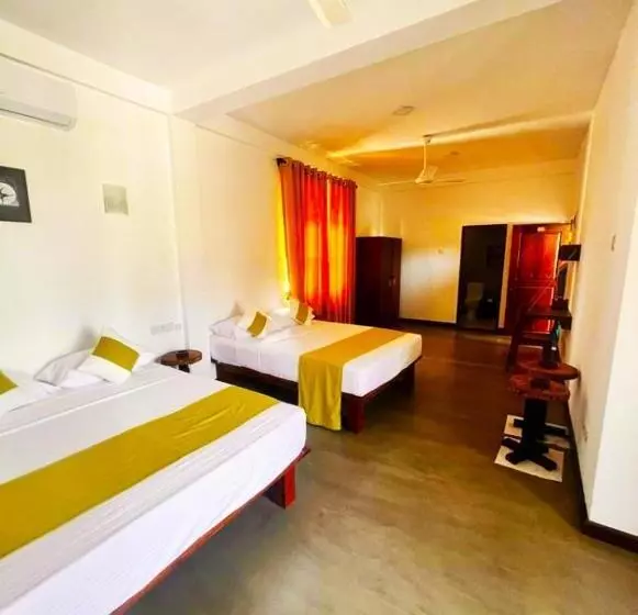 Hotelli Sky House Ahangama