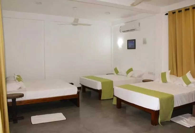 Hotelli Sky House Ahangama