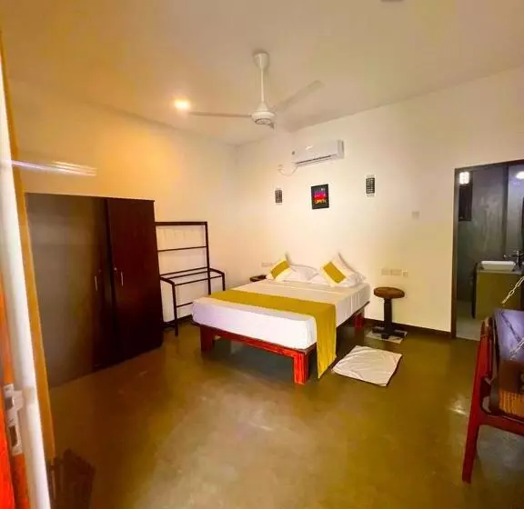 Hotelli Sky House Ahangama