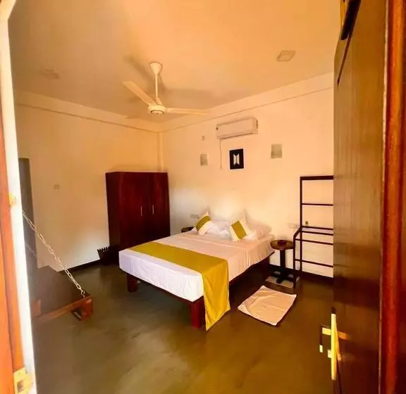 Hotelli Sky House Ahangama