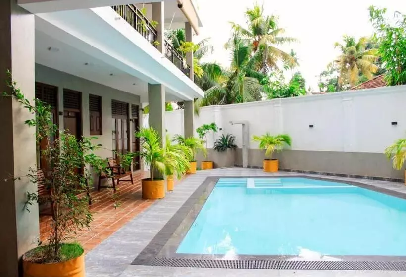 Hotelli Sky House Ahangama