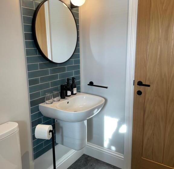 فندق Rooms At Allium