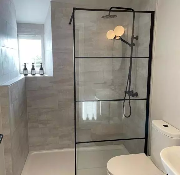 Hotelli Rooms At Allium