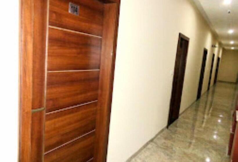 Отель Babylon Regency Mathura