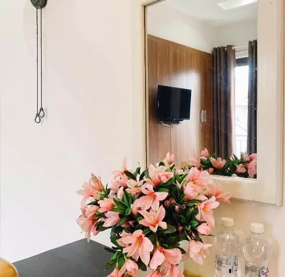 هتل Khách Sạn Huế Thơ