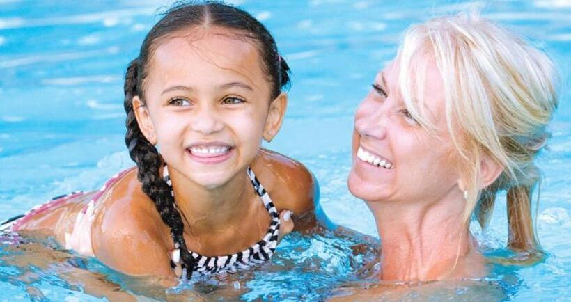 Szálloda Near Us Embassy X Free Unlimited Pool, Massage & Sauna Access X Promo This Month! Explore Deluxe Stu