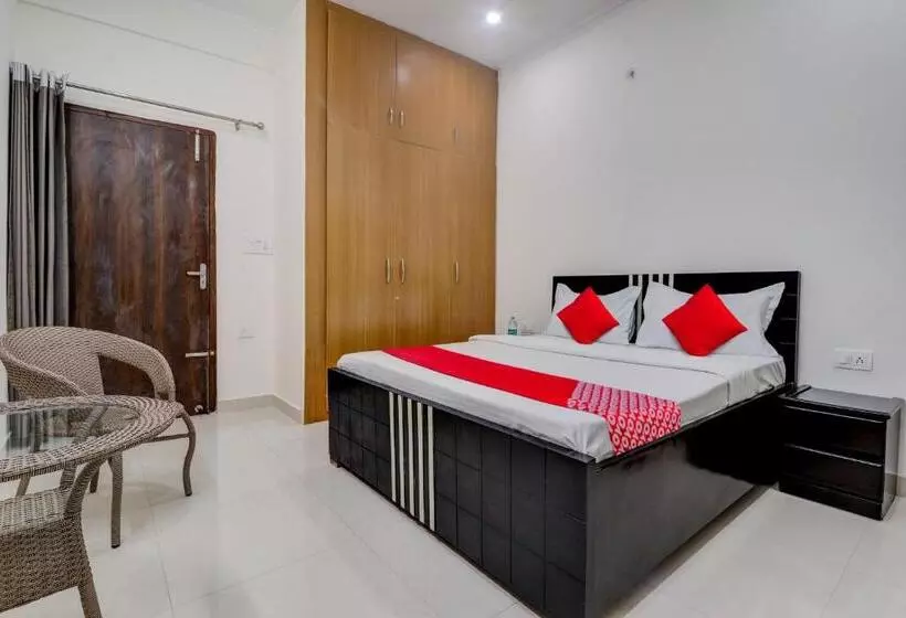 ホテル Oyo Flagship Malsi Forest View Home Stay