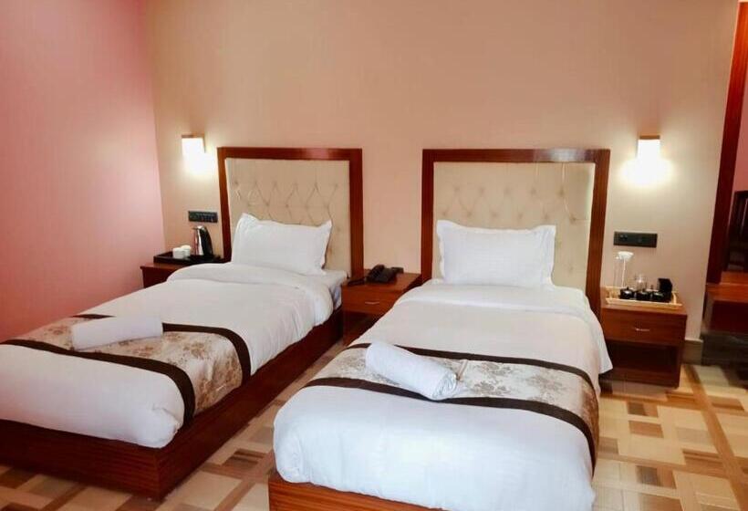 Hotel Ronak By Sardar Ji And Group