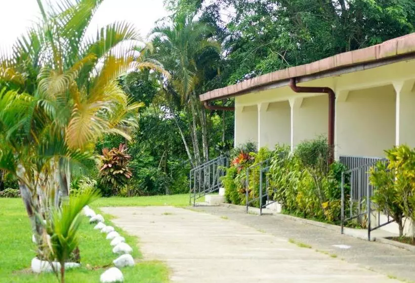 ホテル Tailevu