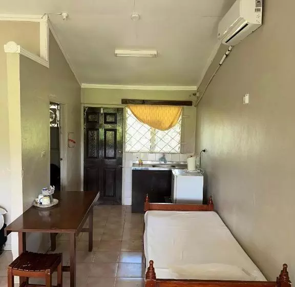 ホテル Tailevu