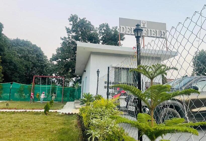 فندق The Deerfield Cottages