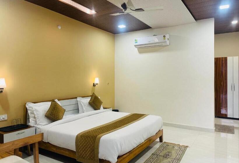 فندق The Deerfield Cottages