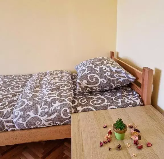 مُتل Prenoćište Mali Raj