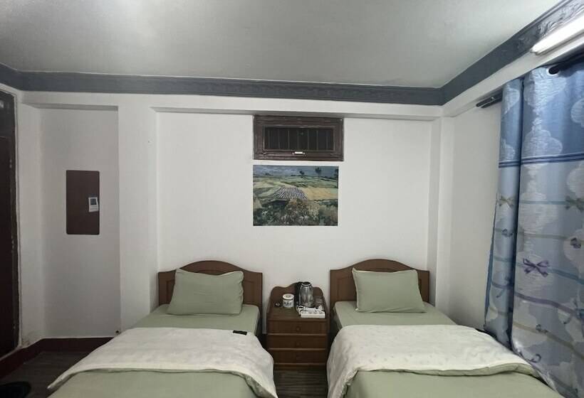 پانسیون Buddha S Family