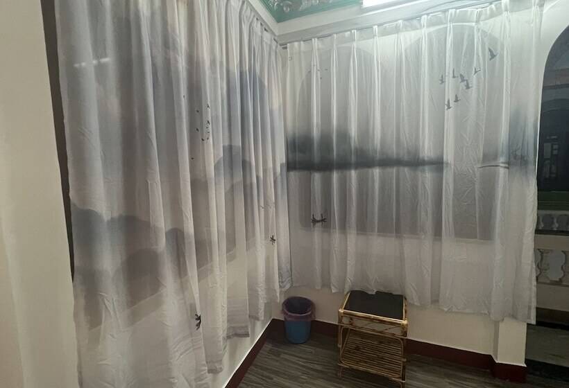 پانسیون Buddha S Family