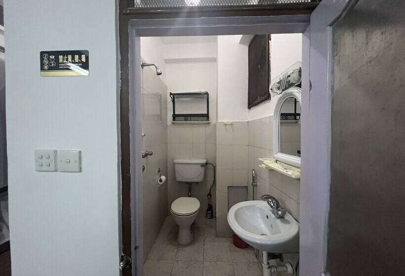 پانسیون Buddha S Family