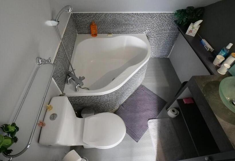 膳宿费 Ker Arcadia