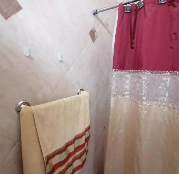 پانسیون Tyla Apartment