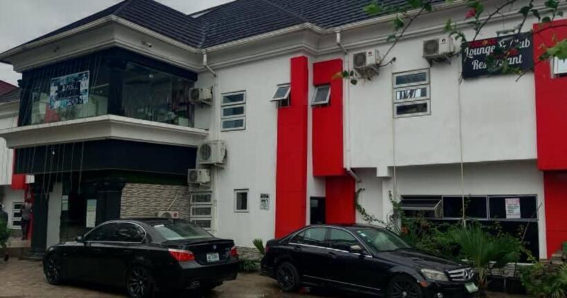 Tectonic Hotel And Suite