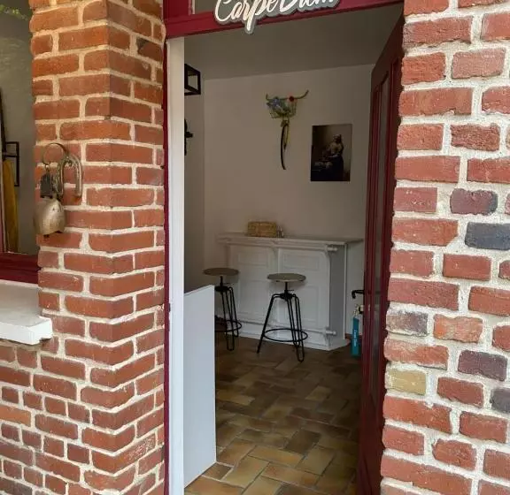 ベッドアンドブレックファースト La Fermette: Logis Indépendant Proche D Arras Sur Cours Au Carré