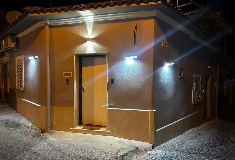 Aamiaismajoitus (B&B) Le Case Col Sole Da Silvia Interno 1