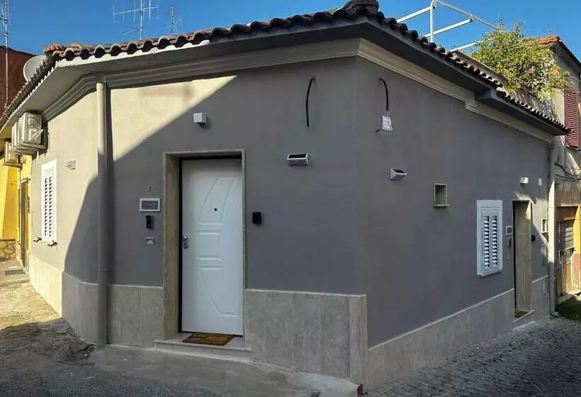 Aamiaismajoitus (B&B) Le Case Col Sole Da Silvia Interno 1