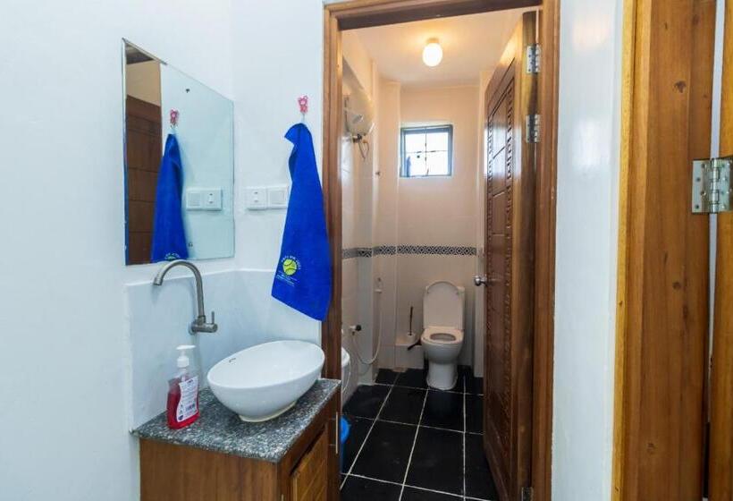 تختخواب و صبحانه Classic One Bedroom In Bamburi Mwembeni