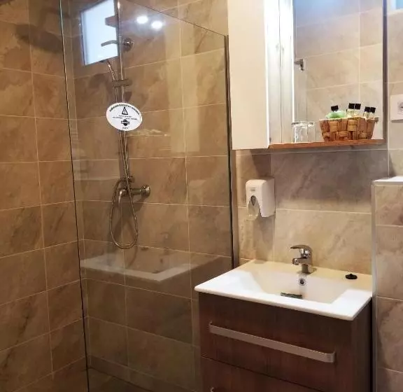 تختخواب و صبحانه Vila Dvor Subotica