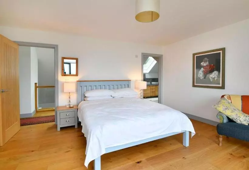 Bed and Breakfast Water Edge