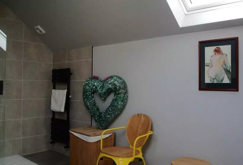 Bed and Breakfast Water Edge