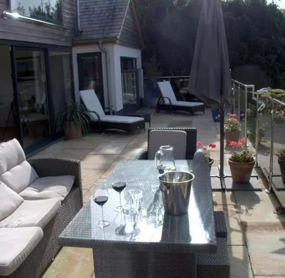 Bed and Breakfast Water Edge