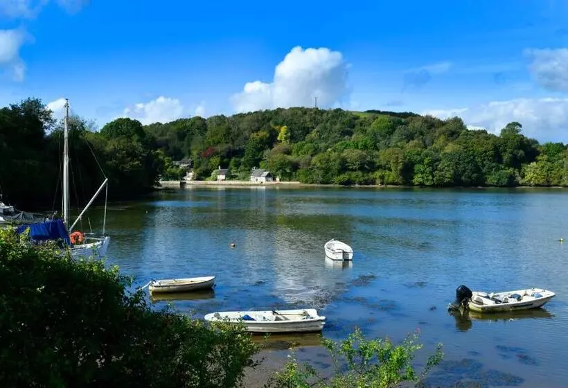 Bed and Breakfast Water Edge