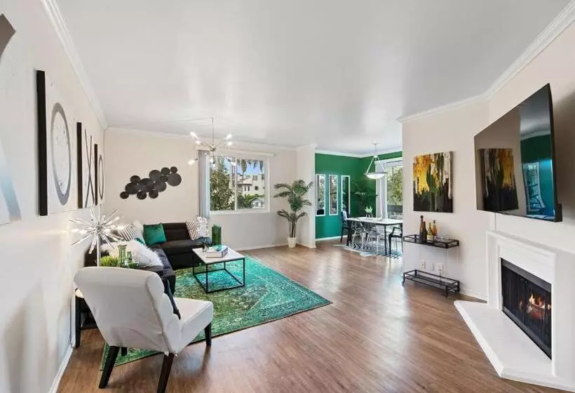Beverly Hills Glamour Oasis 2 Br Apt With Parking 304