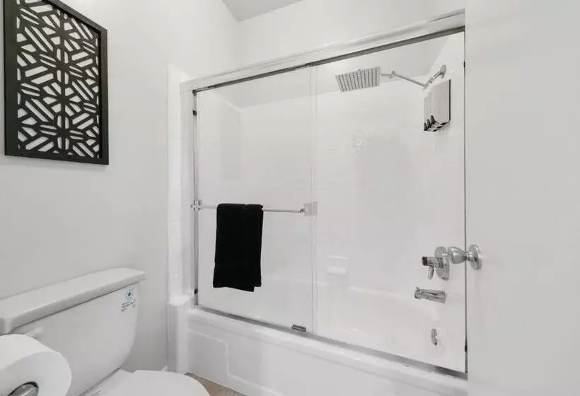 Beverly Hills Glamour Oasis 2 Br Apt With Parking 304