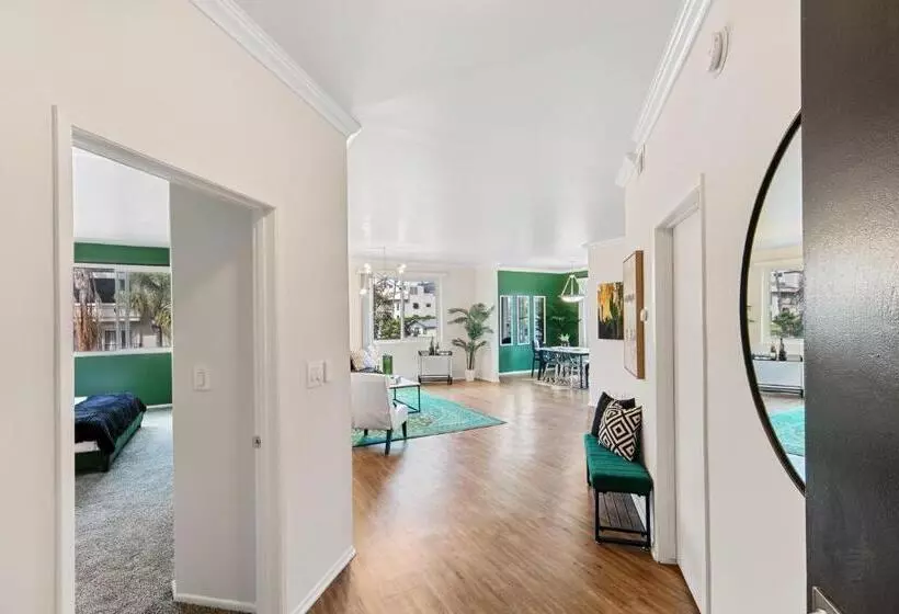Beverly Hills Glamour Oasis 2 Br Apt With Parking 304