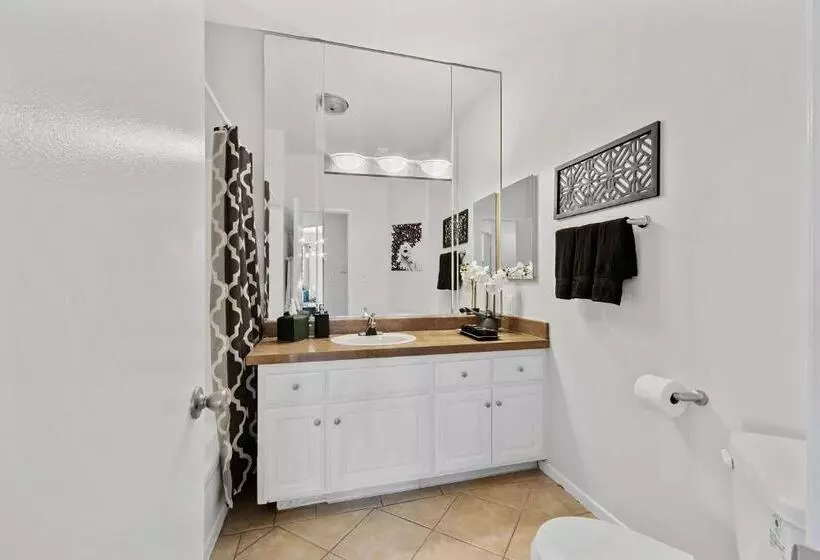 Beverly Hills Glamour Oasis 2 Br Apt With Parking 304