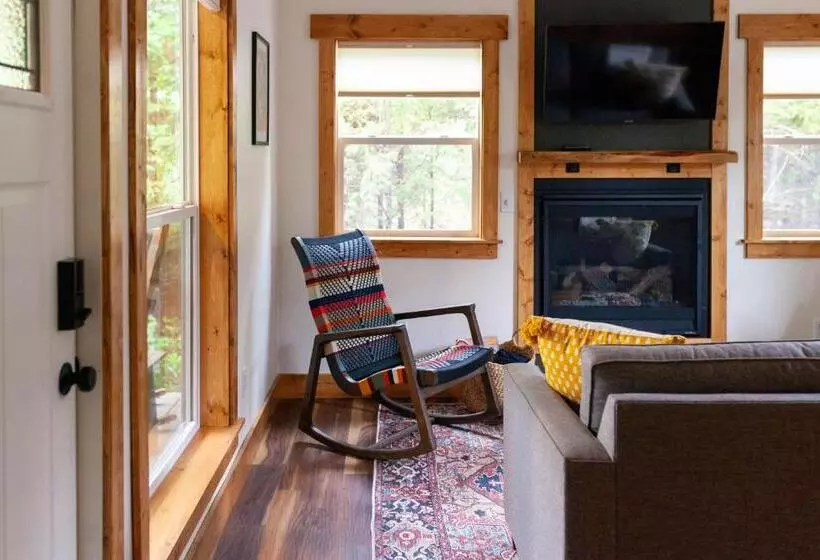 Hotelli Backwoods Cabins