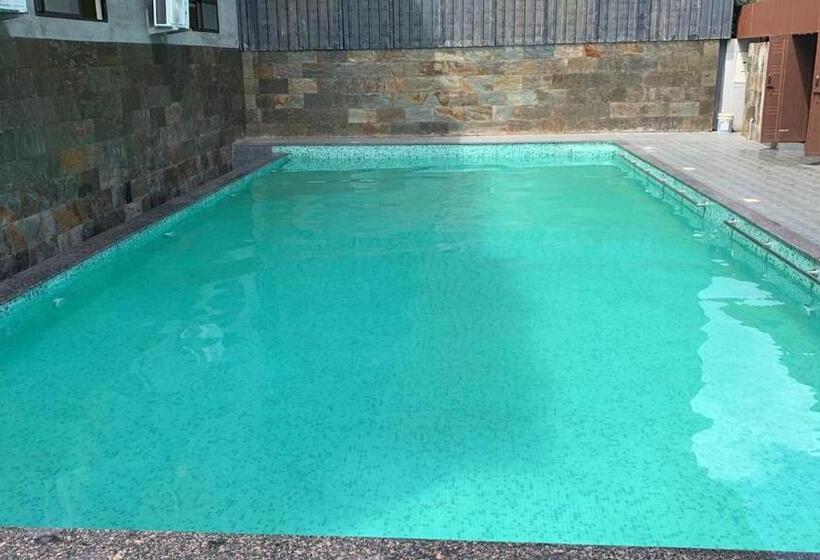 בית מלון כפרי Cap Sports Center