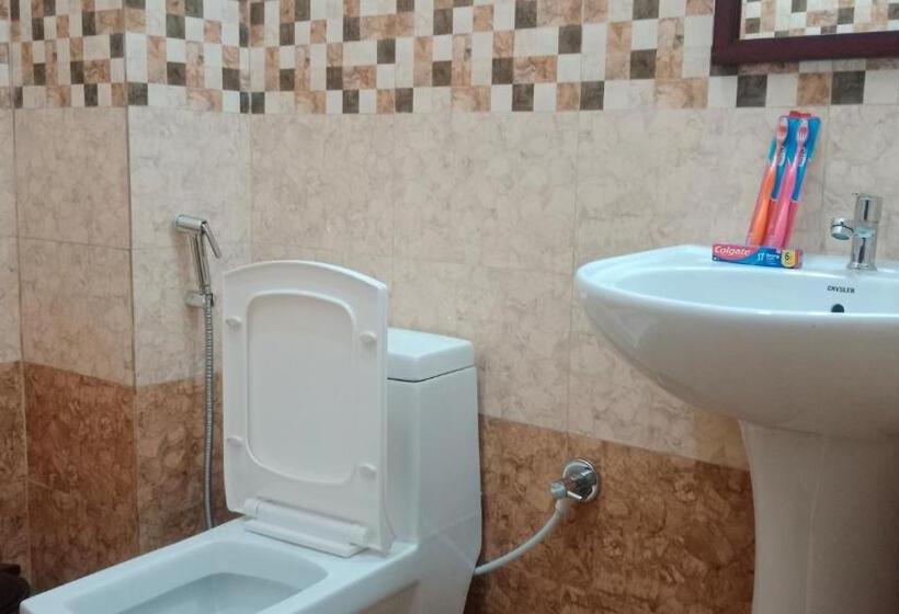 בית מלון כפרי Sviksha Inn Ooty