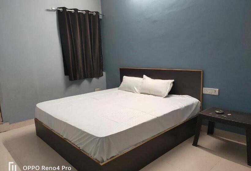 בית מלון כפרי Grand Aana Inn