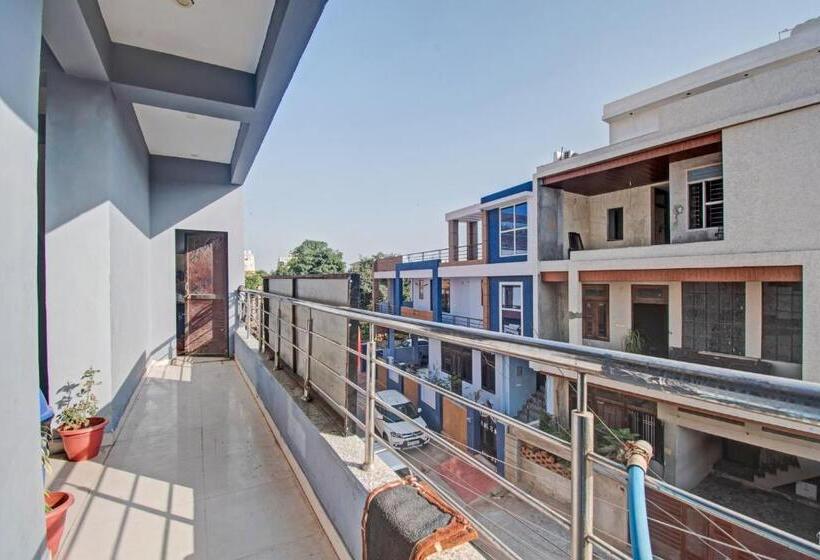 בית מלון כפרי Grand Aana Inn