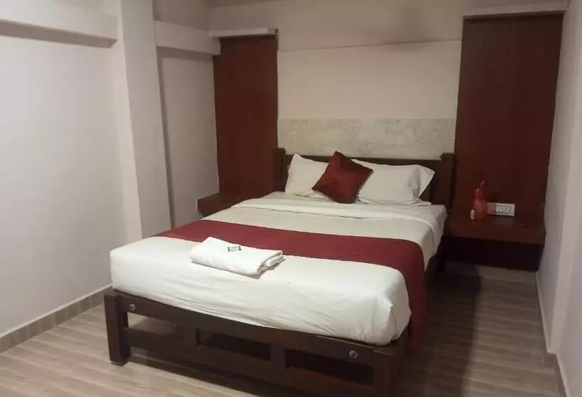 Hotelli Vel Residency