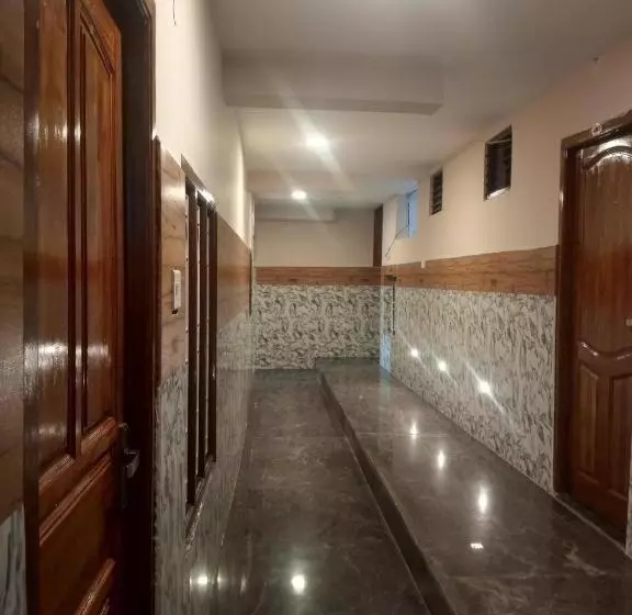 Hotelli Vel Residency