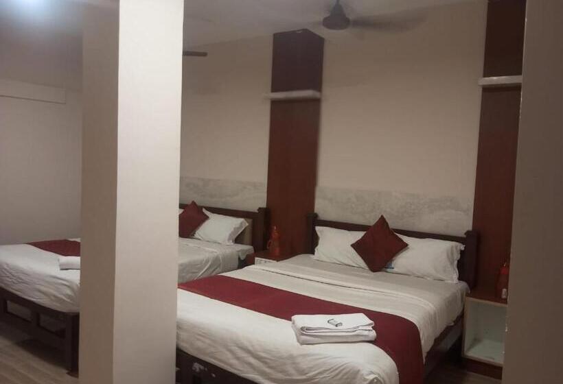 Hotel Vel Residency