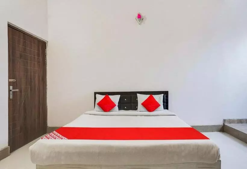 Oyo Flagship Radhe Radhe Hotels