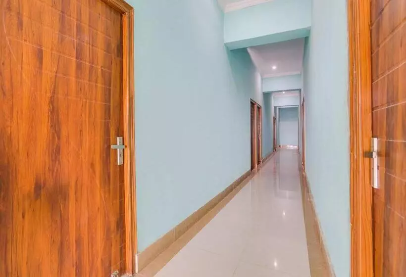 Oyo Flagship Radhe Radhe Hotels