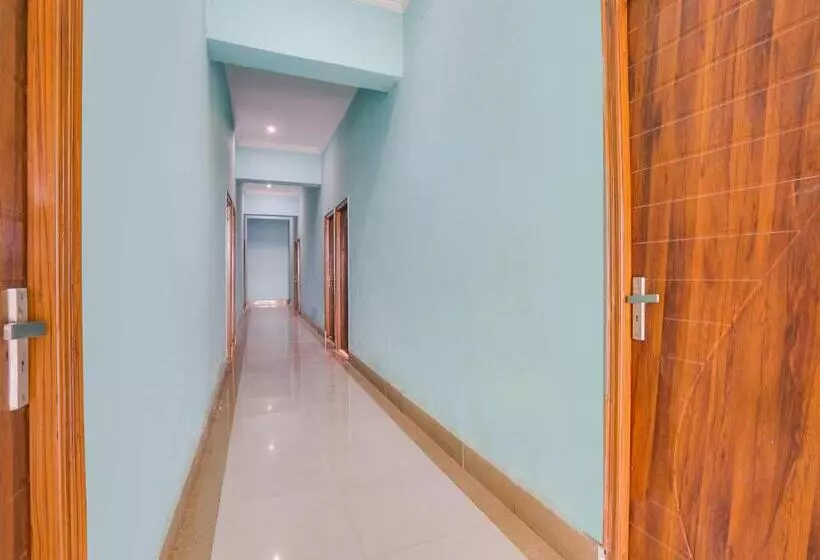 Oyo Flagship Radhe Radhe Hotels