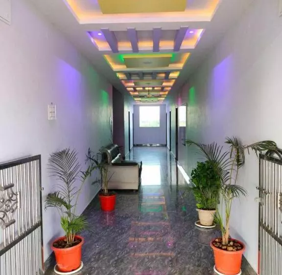 Oyo Hotel Vgs Lodge