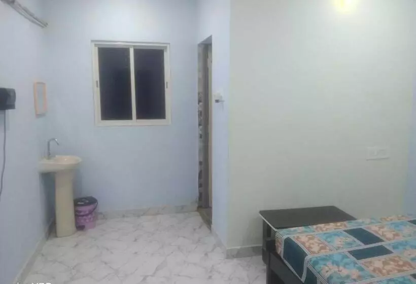 Oyo Hotel Vgs Lodge